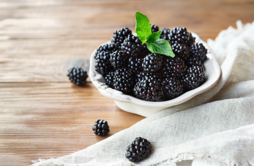 An Underrated Superfood: Top 6 Health Benefits of Blackberries